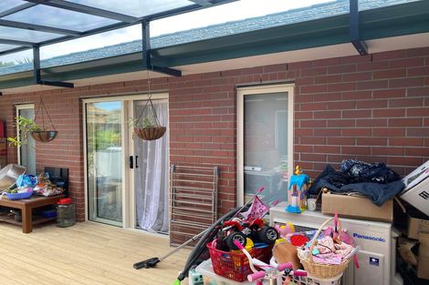 Photo of property in 56 Castlefinn Drive, Weymouth, Auckland, 2103