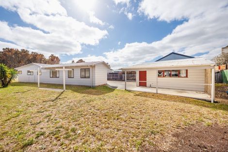 Photo of property in 14 Cousins Avenue West, Foxton Beach, Foxton, 4815