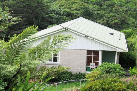 Photo of property in 18 Doris Gordon Crescent, Crofton Downs, Wellington, 6035