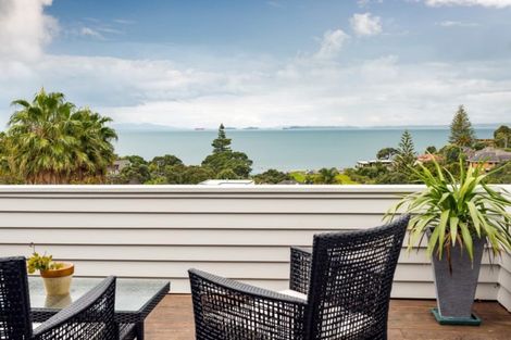 Photo of property in 29 Masterton Road, Rothesay Bay, Auckland, 0630