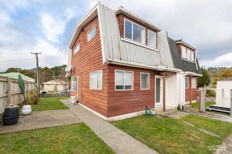 Photo of property in 8j Montgomery Crescent, Clouston Park, Upper Hutt, 5018