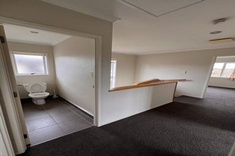 Photo of property in 9 Canyon Drive, Oteha, Auckland, 0632