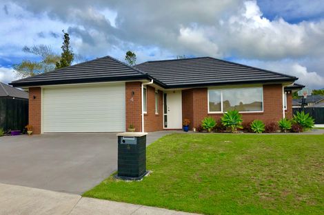 Photo of property in 4 Garrett Drive, Whalers Gate, New Plymouth, 4310
