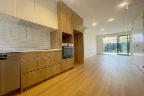 Photo of property in 23 Kuaha Road, Massey, Auckland, 0614