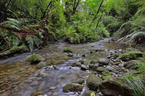 Photo of property in 208 Cave Road, Matokitoki, Gisborne, 4071