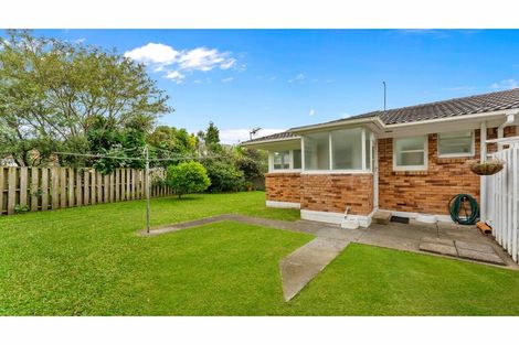 Photo of property in 2/53 Richards Avenue, Forrest Hill, Auckland, 0620