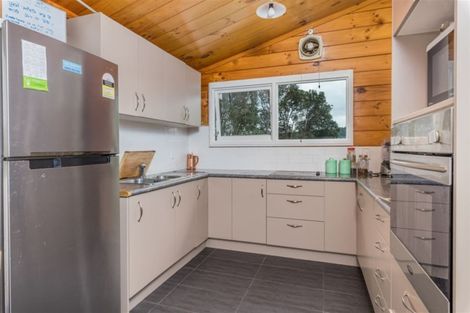 Photo of property in 29 Derrick Road, Kawakawa, 0210