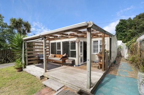 Photo of property in 17 Ngaio Road, Raumati Beach, Paraparaumu, 5032