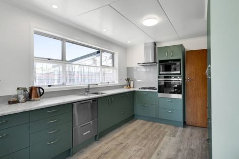 Photo of property in 54 Murray Avenue, Hawera, 4610