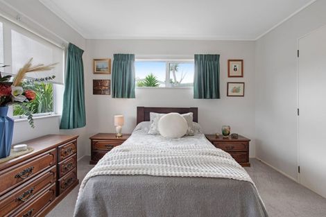 Photo of property in 96b Lakeside Drive, Orewa, 0931