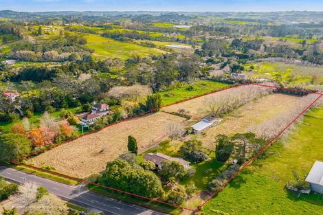 Photo of property in 76 Tawa Road, Kumeu, 0891