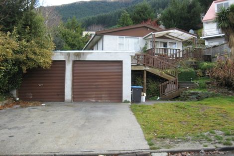 Photo of property in 30 Avalon Crescent, Fernhill, Queenstown, 9300