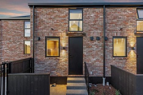 Photo of property in 2/196 Hills Road, Edgeware, Christchurch, 8013