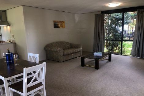 Photo of property in 1/5 Compass Place, Te Atatu Peninsula, Auckland, 0610