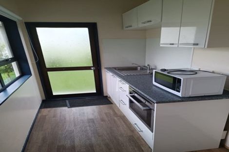 Photo of property in 3 Hurley Place, Kelston, Auckland, 0602