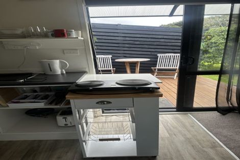 Photo of property in 8 Glendawn Place, Bayview, Auckland, 0629