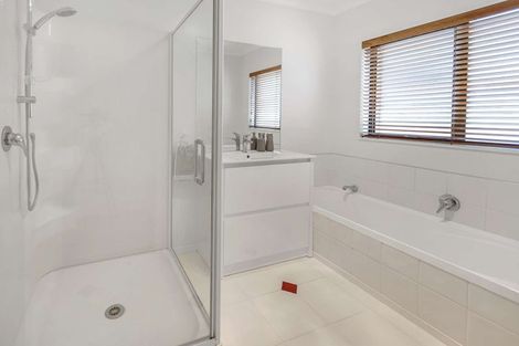 Photo of property in 11 Maccallum Court, Rototuna, Hamilton, 3210