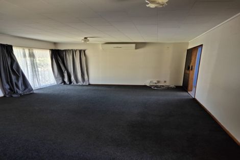 Photo of property in 51 Sikkim Crescent, Clover Park, Auckland, 2019