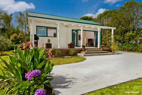 Photo of property in 2 Waipuia Place, Greenhithe, Auckland, 0632