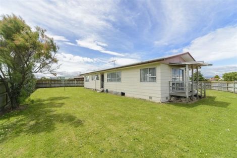Photo of property in 10 Gladys Place, Kelvin Grove, Palmerston North, 4414