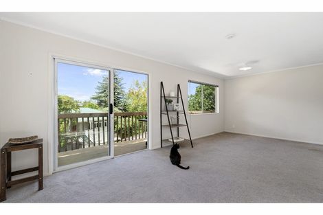 Photo of property in 8 Limmer Place, Browns Bay, Auckland, 0632