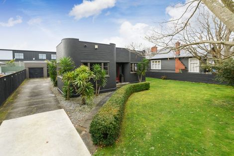 Photo of property in 497 Featherston Street, Roslyn, Palmerston North, 4414