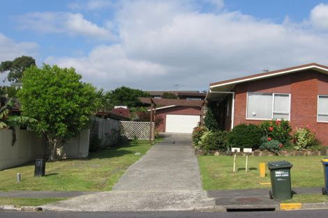 Photo of property in 10 King Richard Place, Browns Bay, Auckland, 0630