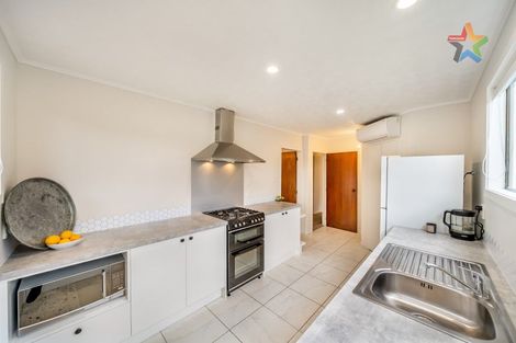 Photo of property in 2 Mcenroe Grove, Naenae, Lower Hutt, 5011