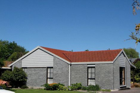 Photo of property in 37 Solomon Avenue, Redwood, Christchurch, 8051