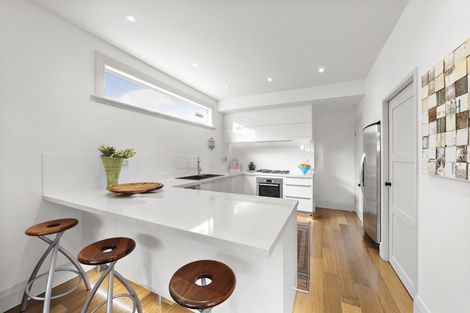 Photo of property in 84 Muritai Road, Eastbourne, Lower Hutt, 5013