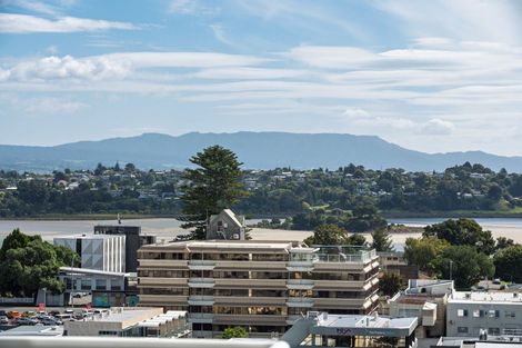 Photo of property in 15/72a Devonport Road, Tauranga, 3110