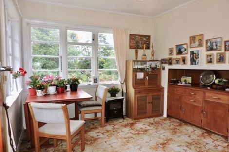 Photo of property in 31 Lyndhurst Road, Tawa, Wellington, 5028