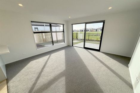 Photo of property in 2 Riroriro Lane, Halswell, Christchurch, 8025