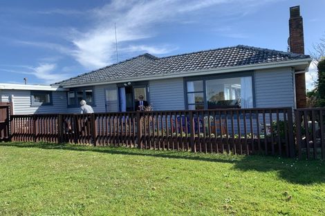 Photo of property in 521 East Coast Road, Murrays Bay, Auckland, 0630