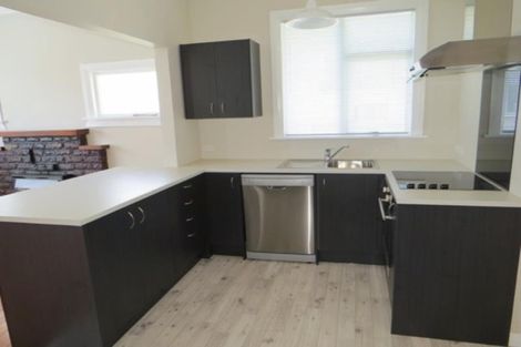 Photo of property in 2 Peace Avenue, Moturoa, New Plymouth, 4310