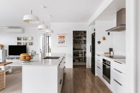 Photo of property in 22 Bill Miller Drive, Papamoa, 3118