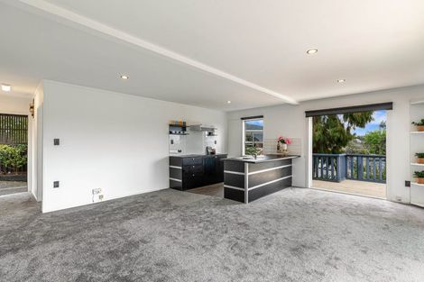 Photo of property in 52 Bay Street, Red Beach, 0932