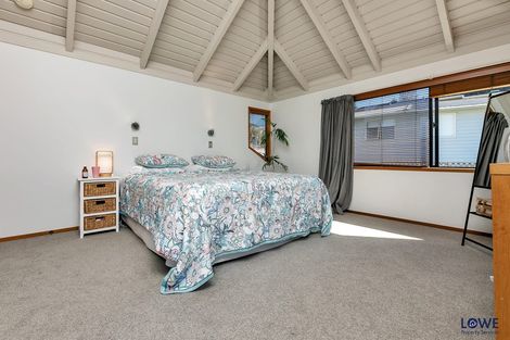 Photo of property in 14 Asbury Crescent, Campbells Bay, Auckland, 0630