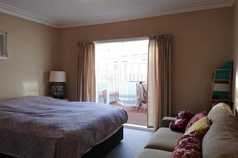 Photo of property in 19 Koromiko Street, New Lynn, Auckland, 0600