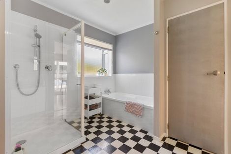 Photo of property in 98 Oxford Road, Okato, 4335