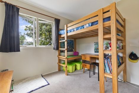 Photo of property in 2/24 Shetland Street, Glen Eden, Auckland, 0602