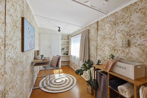 Photo of property in 102 Yule Street, Lyall Bay, Wellington, 6022