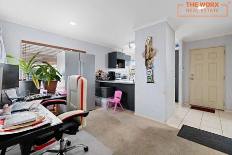 Photo of property in 66 Stellata Court, Randwick Park, Auckland, 2105