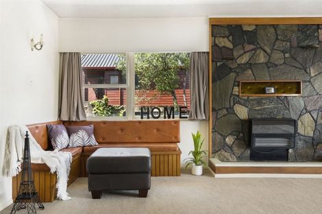 Photo of property in 115 Sunset Road, Totara Vale, Auckland, 0632