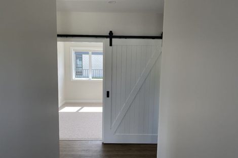 Photo of property in 2 Grove Lane, Omokoroa, 3114