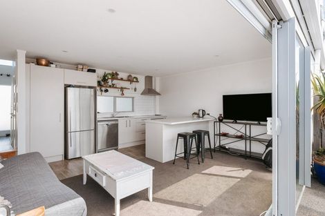 Photo of property in 31 Reynolds Place, Papamoa Beach, Papamoa, 3118