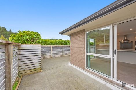Photo of property in 73 Riverstone Drive, Riverstone Terraces, Upper Hutt, 5018