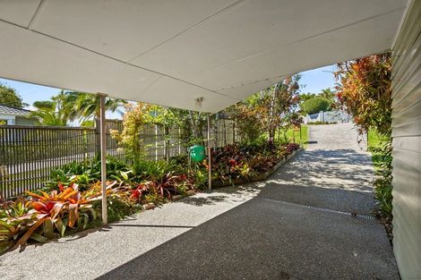 Photo of property in 81 Park Rise, Campbells Bay, Auckland, 0630