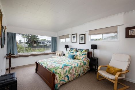 Photo of property in 4 Shearer Drive, Oakura, 4314