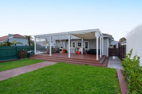 Photo of property in 45 Pharazyn Street, Melling, Lower Hutt, 5010